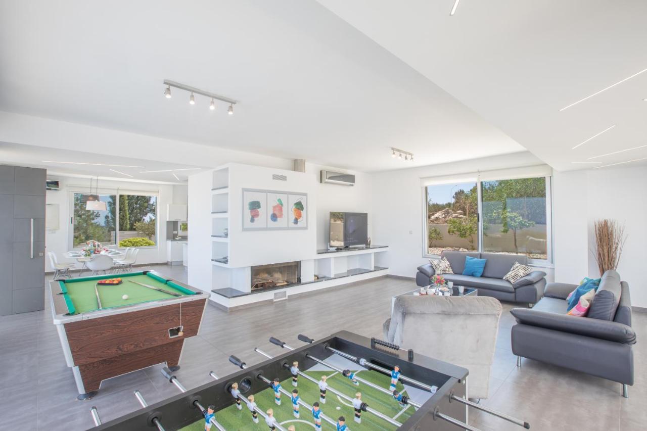 פרוטאראס Chloe Luxury Villas מראה חיצוני תמונה
