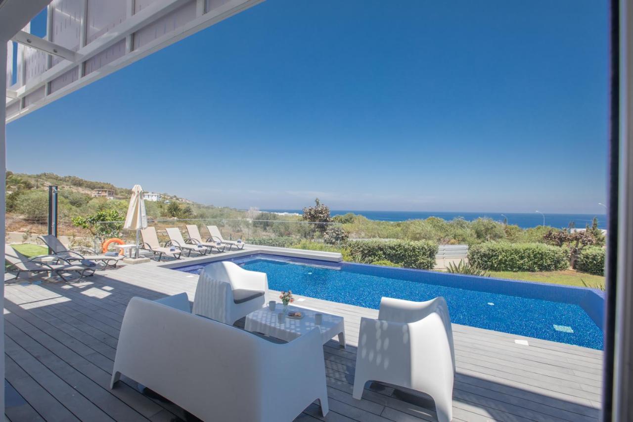 פרוטאראס Chloe Luxury Villas מראה חיצוני תמונה