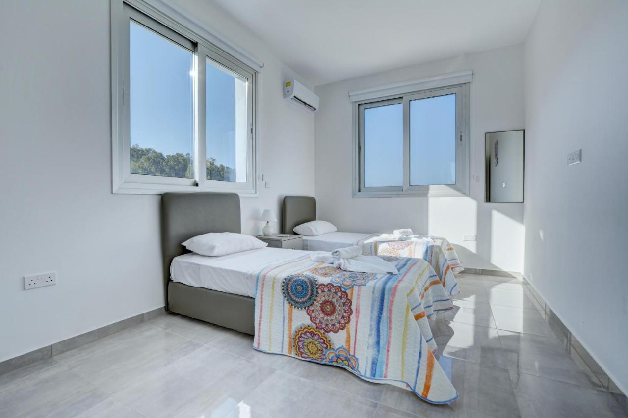 פרוטאראס Chloe Luxury Villas מראה חיצוני תמונה