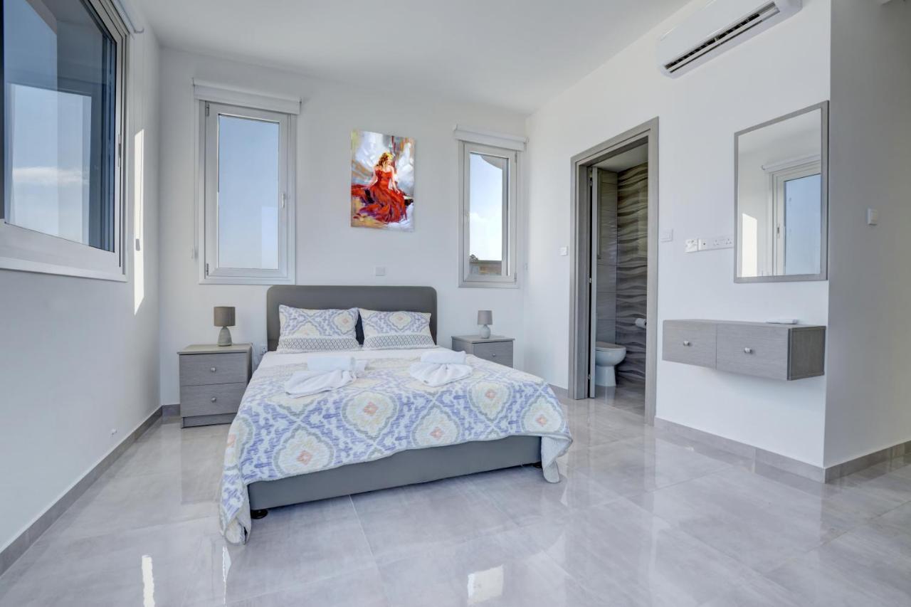 פרוטאראס Chloe Luxury Villas מראה חיצוני תמונה